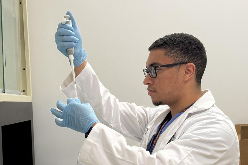 McGinley in a Howard University lab