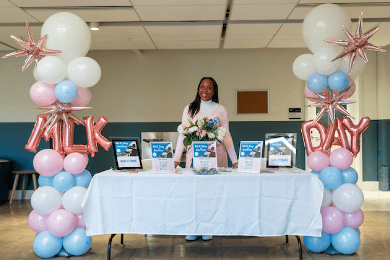 Jack and Jill Welcome Table 