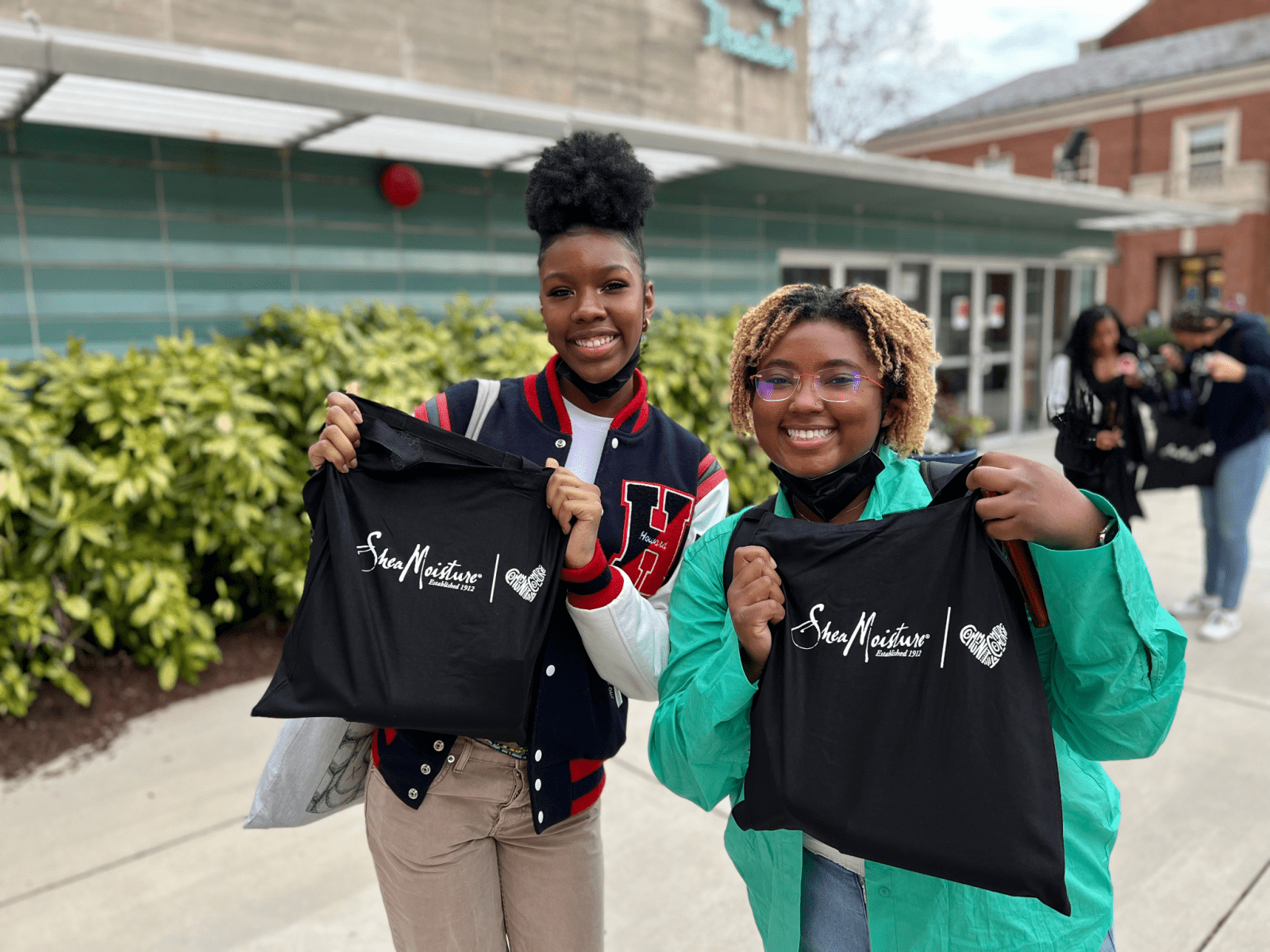 Students receive goody bags