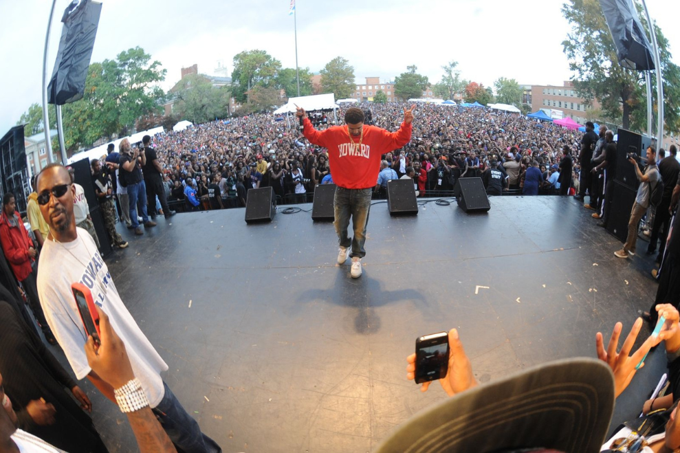 Drake performs at Yardfest