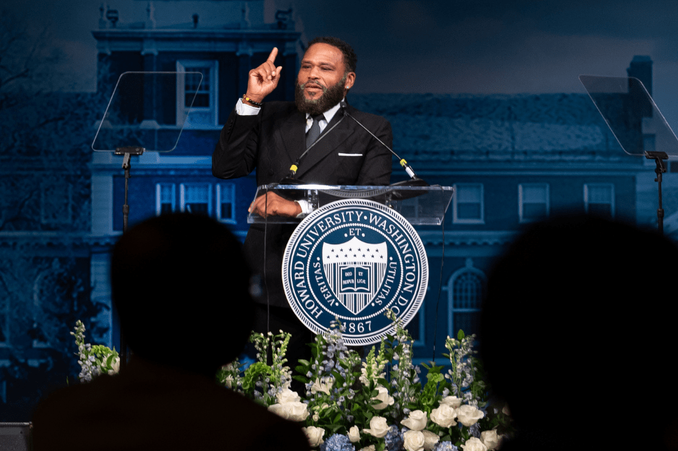 Anthony Anderson hosts 2024 Howard University Charter Day Dinner.